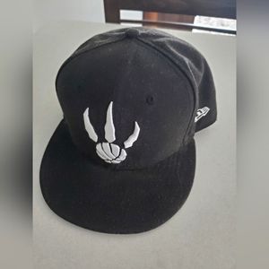 Toronto raptors retro logo black new era hat 7 3/8 only worn once